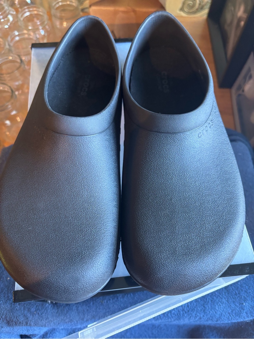 CROCS Black Slip-On Work Clogs unisex SZ 10W or 12 M